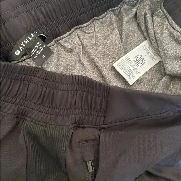 Athleta BROOKLYN LINED CAMO JOGGER Camo Lux Black tapered hem Size 0 - Picture 14 of 15